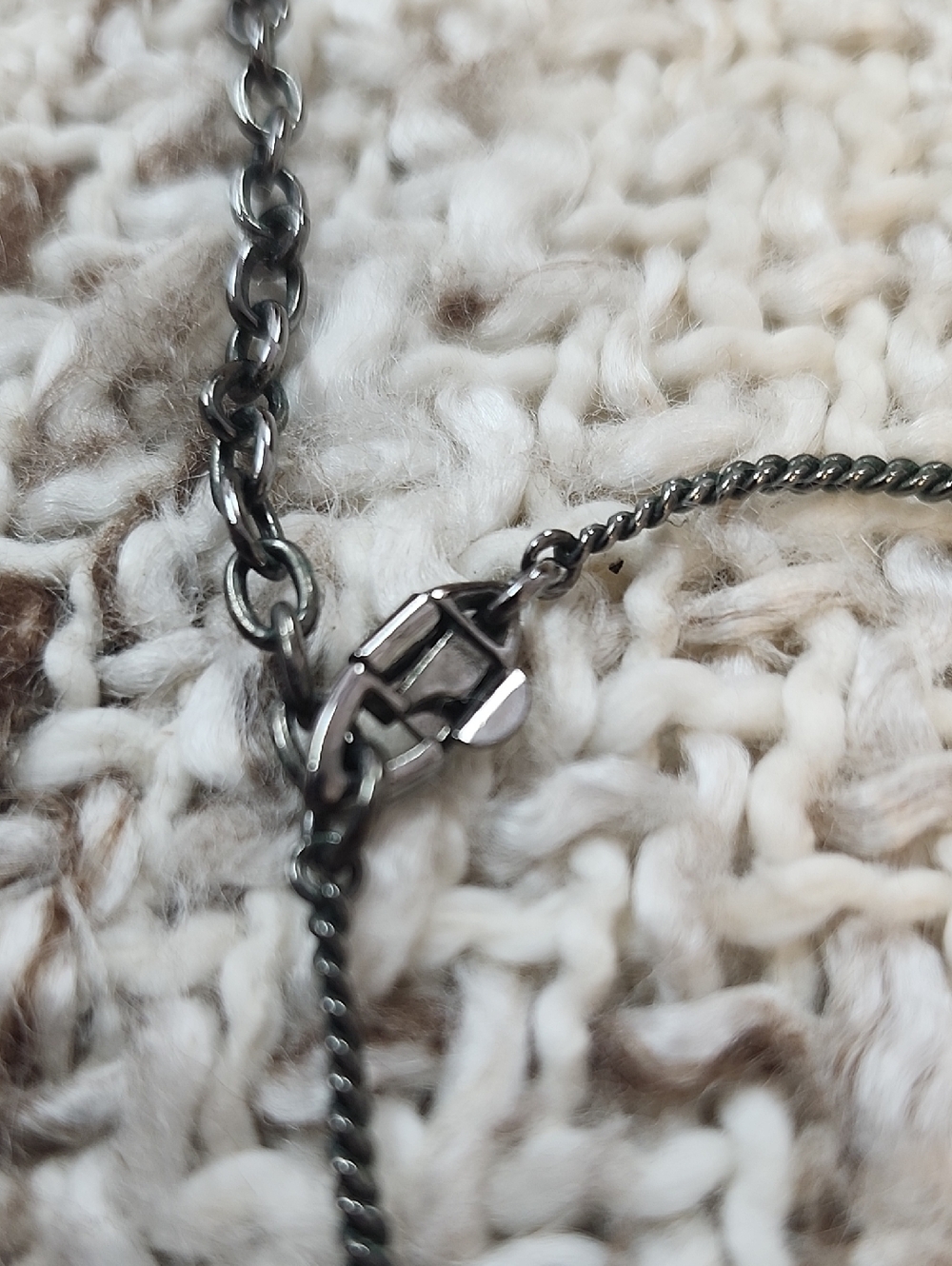 Givenchy Blue Crystal Statement Necklace in Gunmetal Tone Excellent Condition - Picture 5 of 8